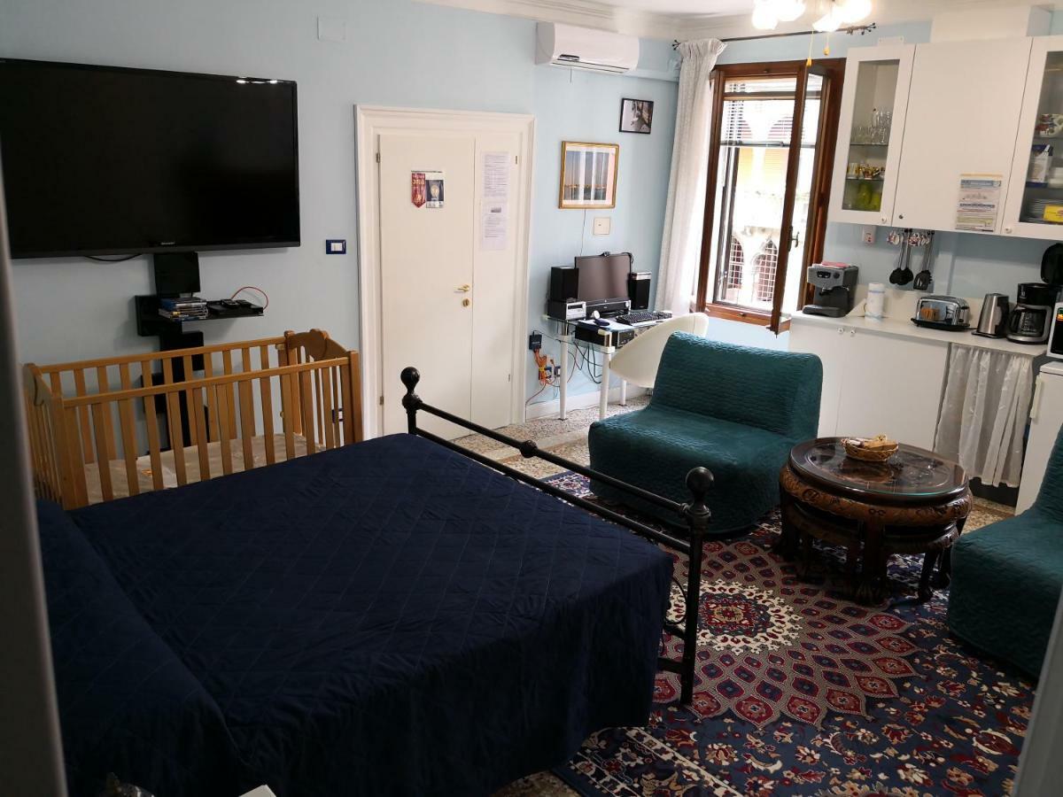 Apartamento Casa Di San Martino Venecia Exterior foto